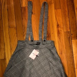 Overall skirt never worn